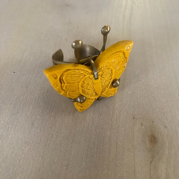 VTG Jan Michaels mustard yellow carved butterfly brass adjustable ring 90s USA - Picture 8 of 14
